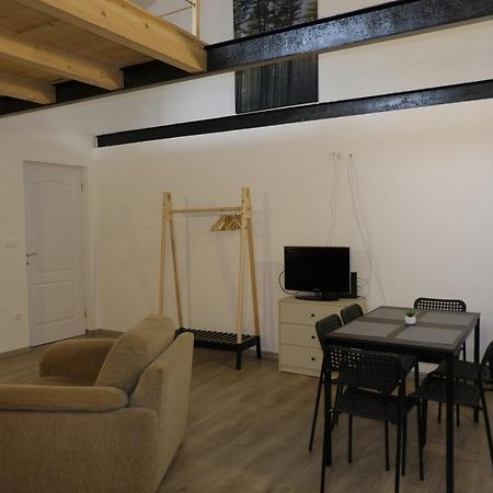 Kajari Apartmanhaz Balatonfőkajár Eksteriør billede
